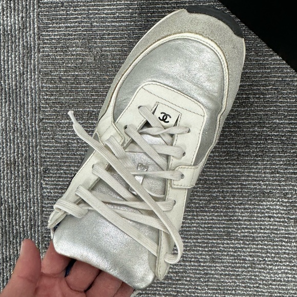 CHANEL CC RUNNING SNEAKERS - Picture 12 of 16